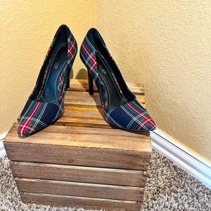 Size 8 Plaid Heels